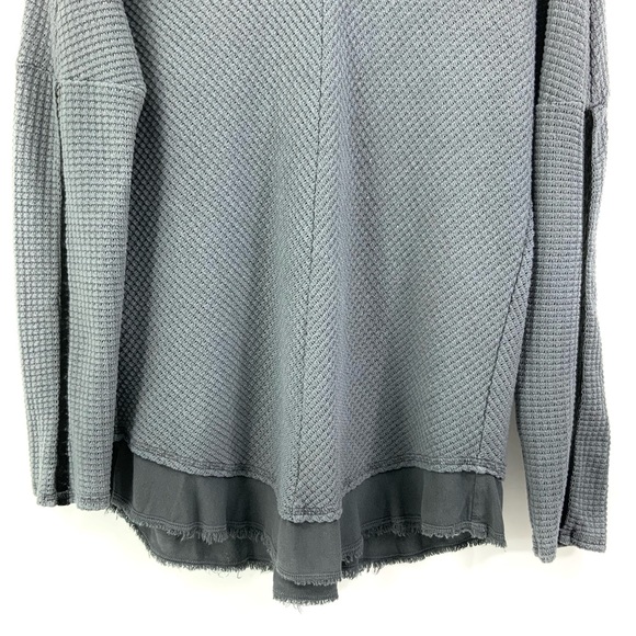 XCVI Long Sleeve V-Neck Top Dark Grey Textured E23 - Picture 3 of 9